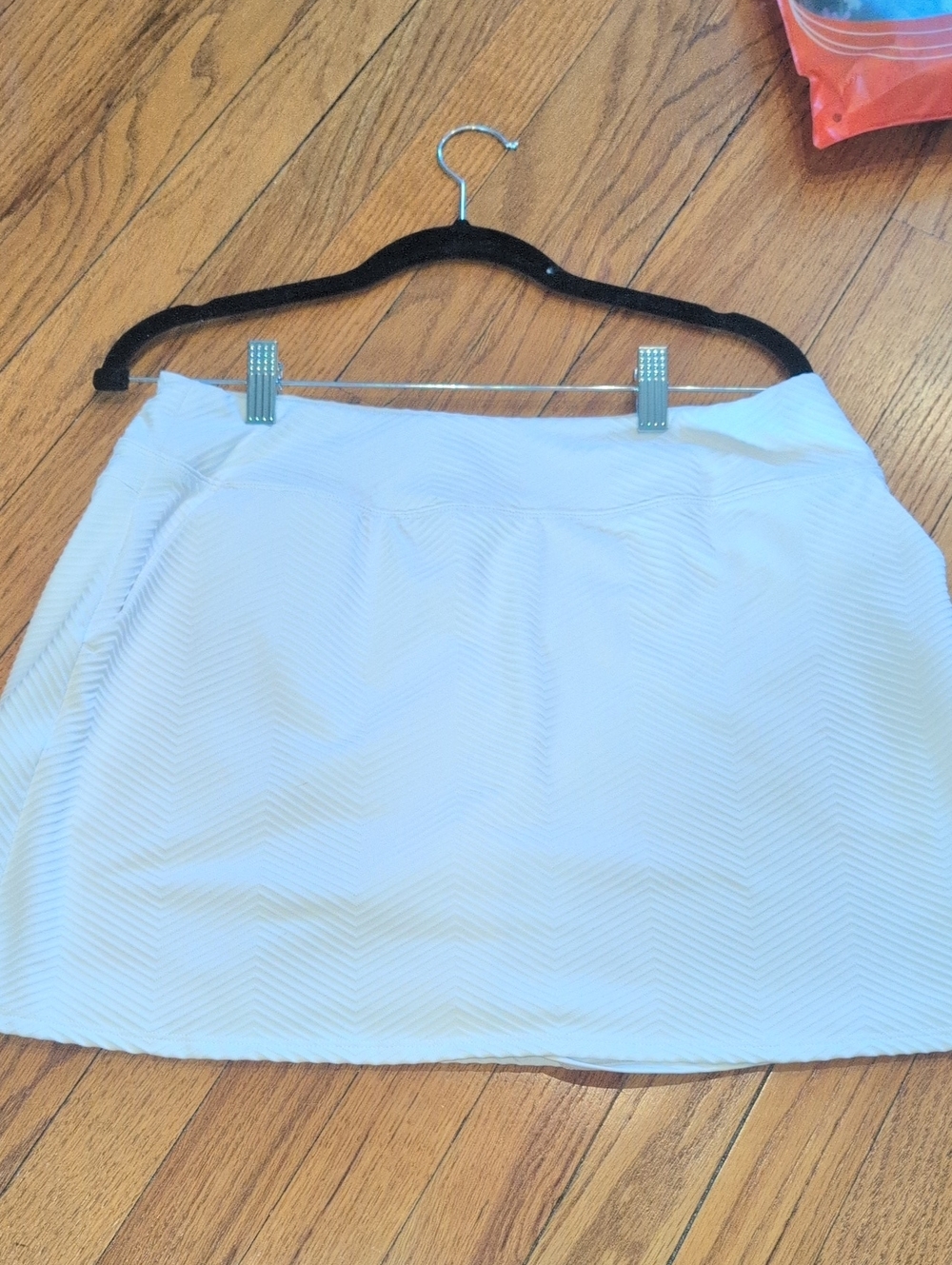 White Chevron Textured Mini Skort